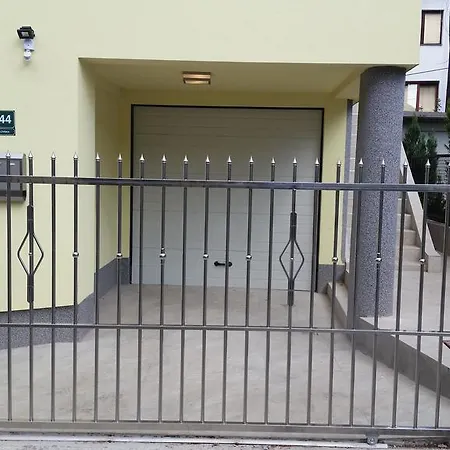 아파트 Mirela 사라예보