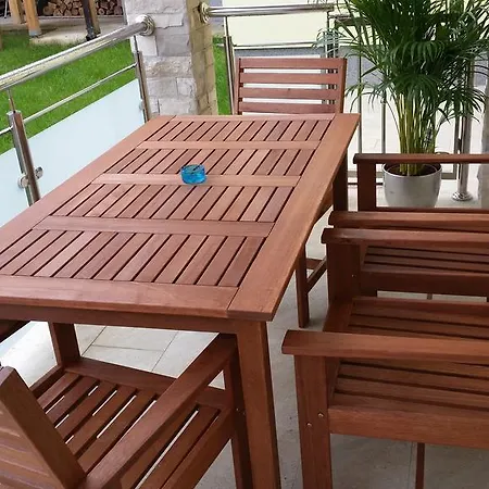 Mirela Apartman *