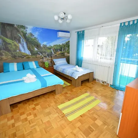 Apartment Mirela *